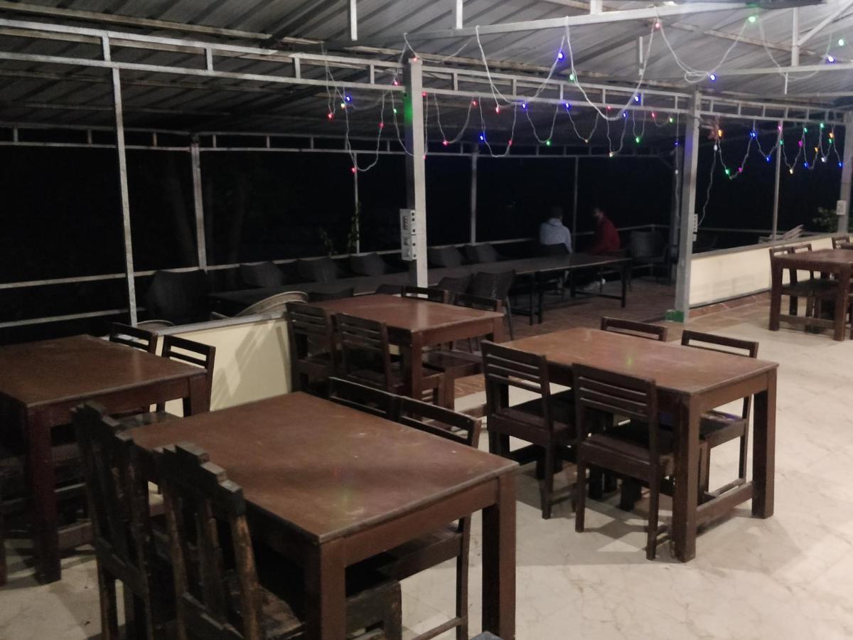Hotel Camp High 5 Jayalgarh à Dāngchura Extérieur photo