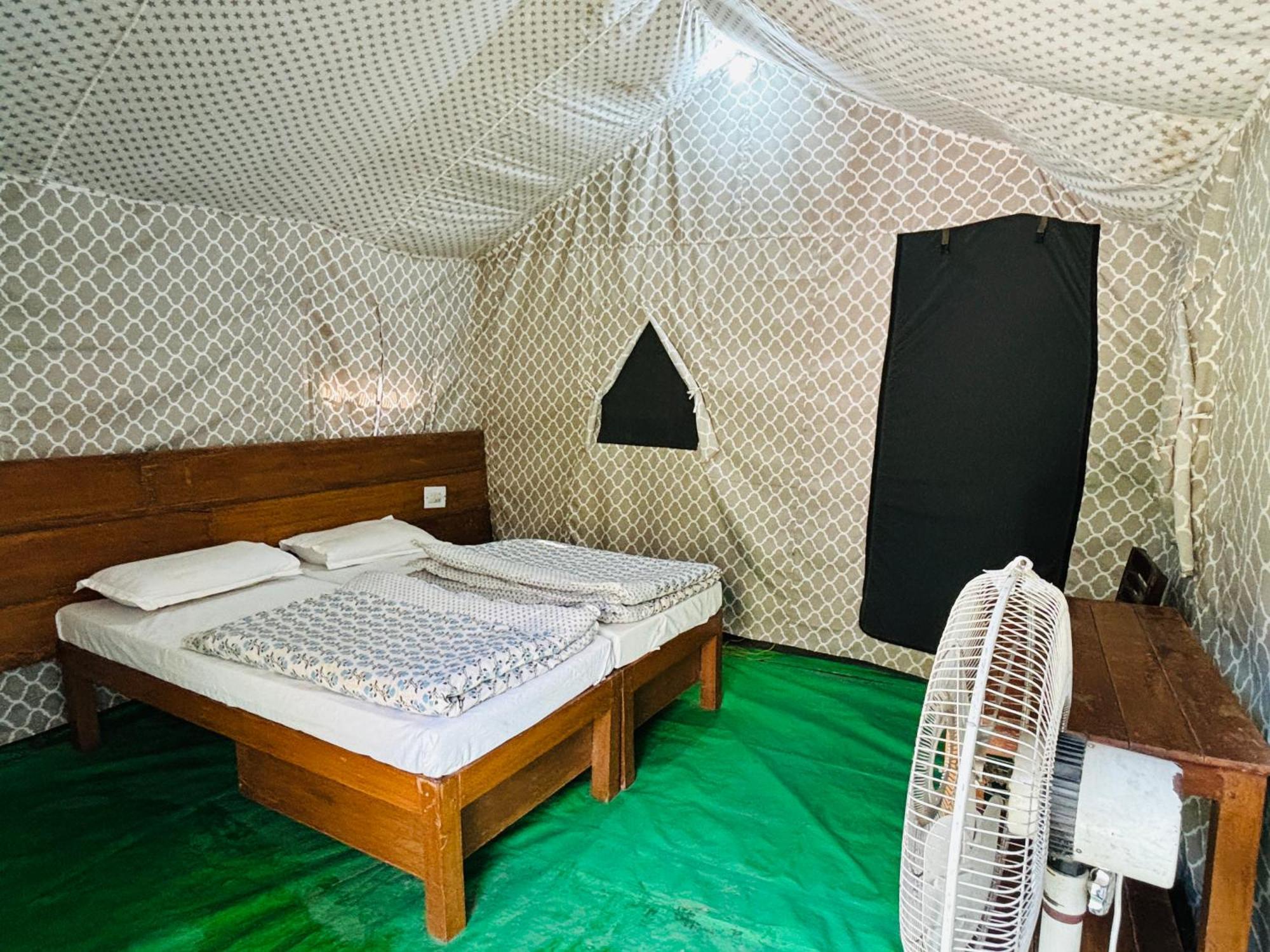 Hotel Camp High 5 Jayalgarh à Dāngchura Extérieur photo